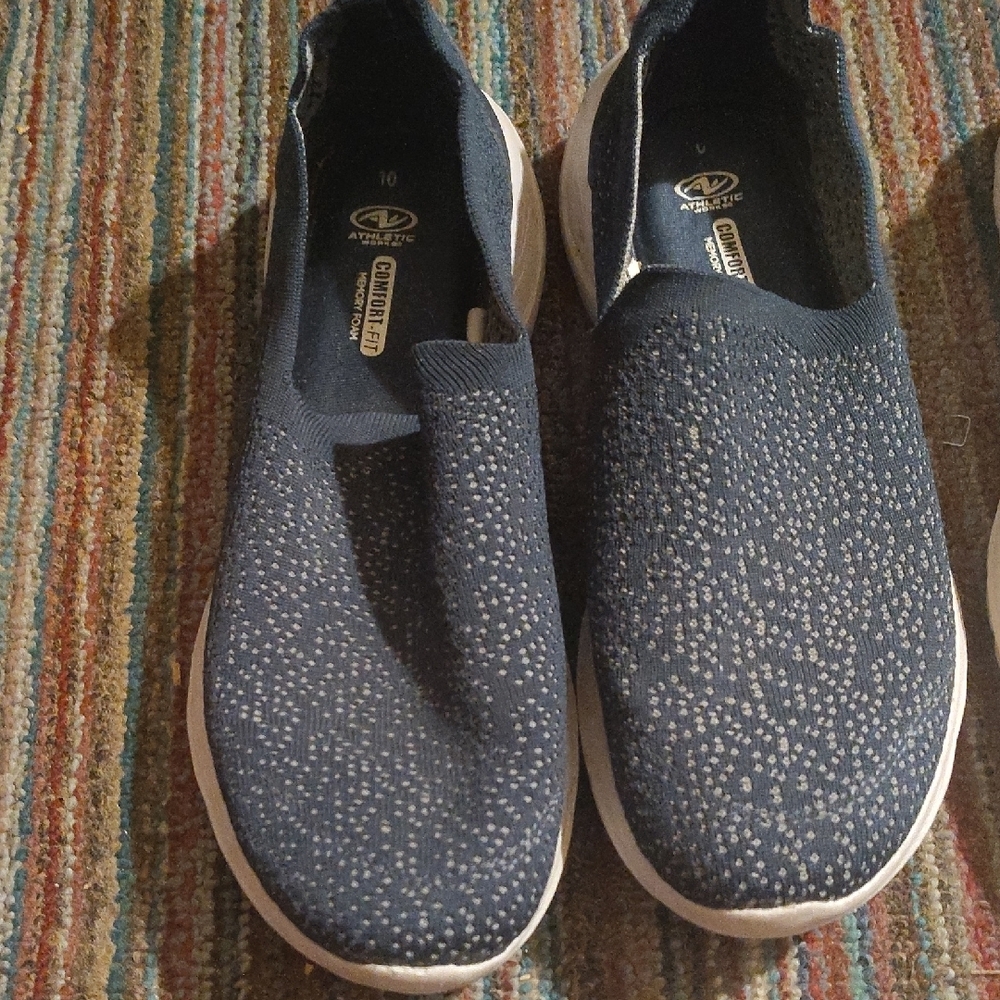 2 Pairs Of Athletic Comfort Fit Memory Foam Shoes Size 11